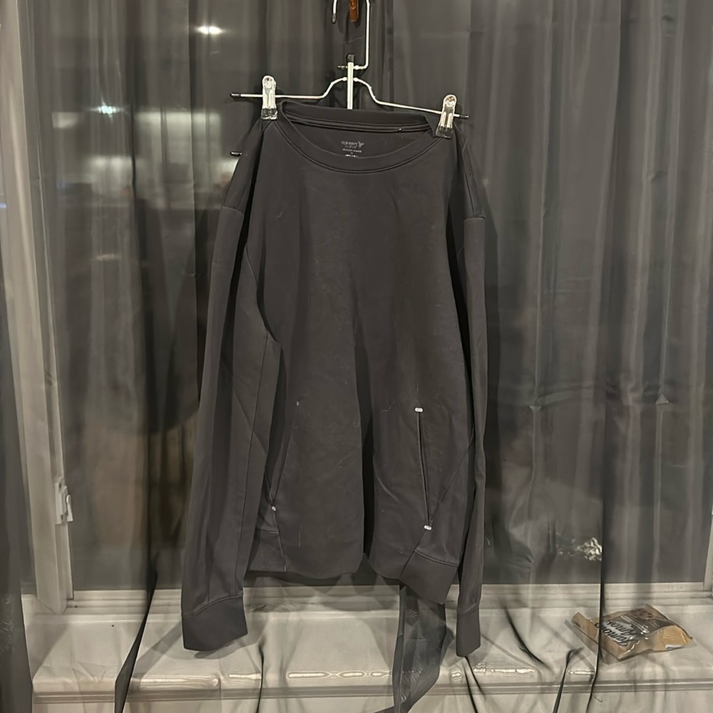 Old Navy Active Crewneck